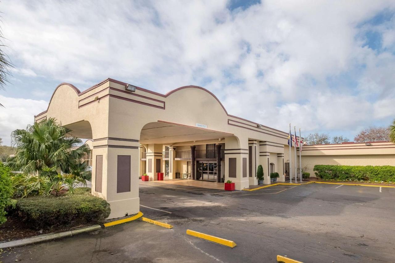 Days Inn By Wyndham Neptune Beach Jacksonville Beach Eksteriør billede