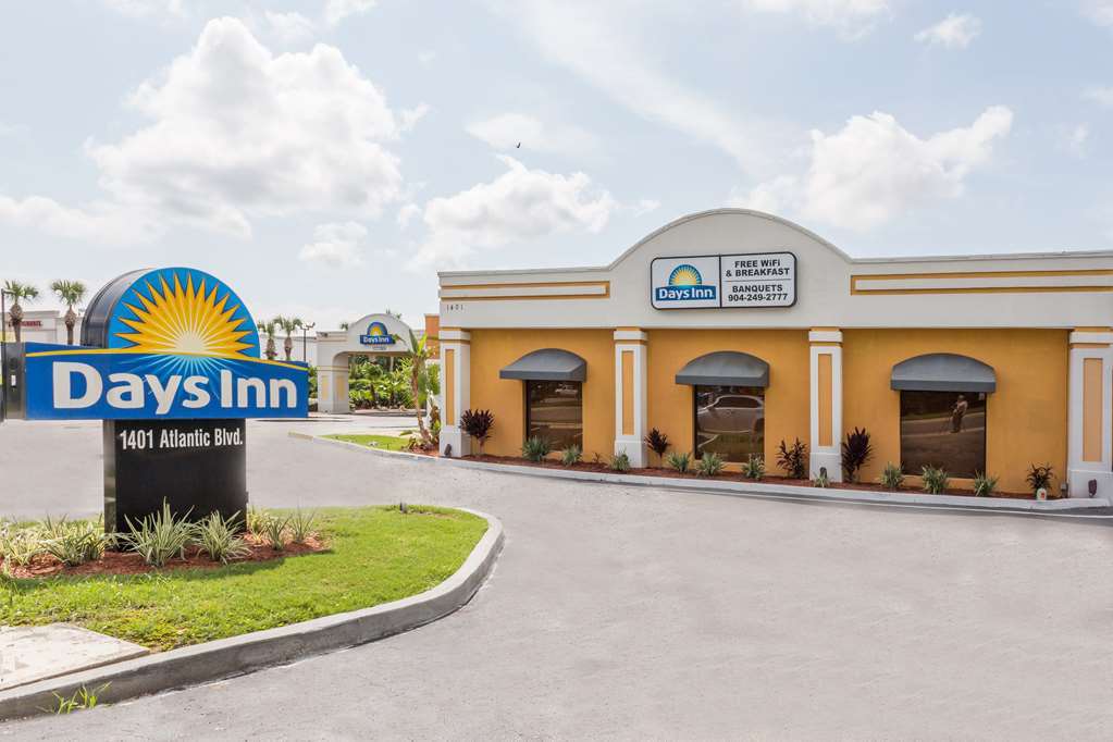 Days Inn By Wyndham Neptune Beach Jacksonville Beach Eksteriør billede