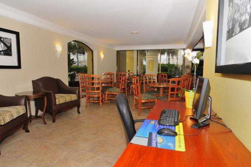 Days Inn By Wyndham Neptune Beach Jacksonville Beach Eksteriør billede