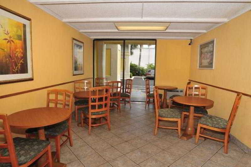 Days Inn By Wyndham Neptune Beach Jacksonville Beach Eksteriør billede