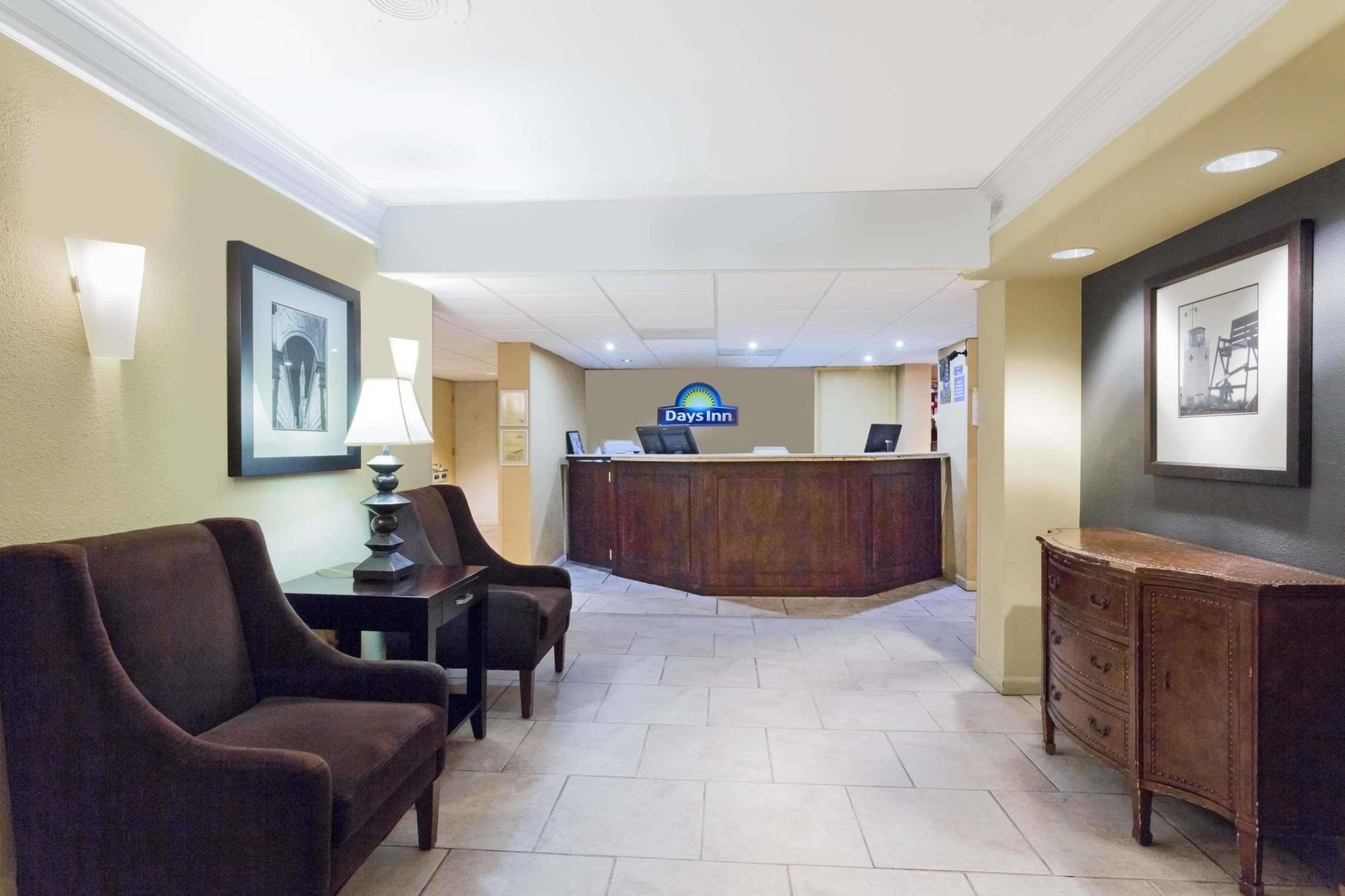 Days Inn By Wyndham Neptune Beach Jacksonville Beach Eksteriør billede