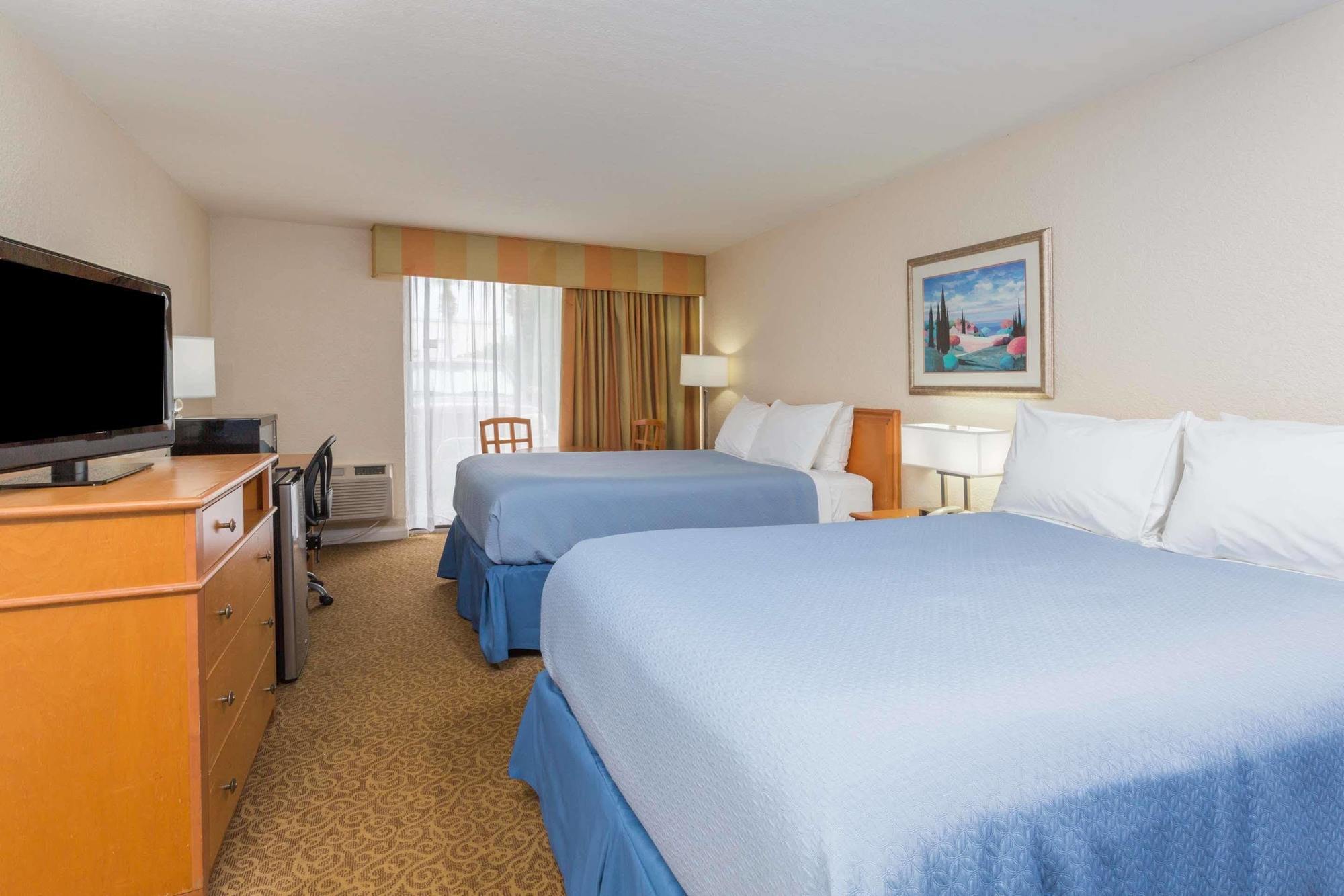 Days Inn By Wyndham Neptune Beach Jacksonville Beach Eksteriør billede