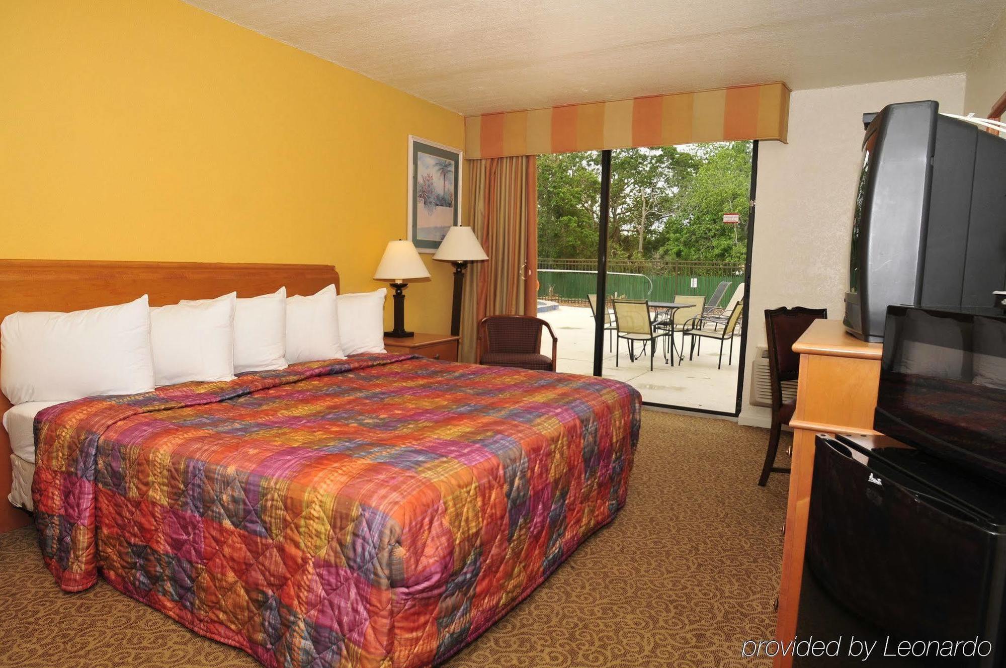 Days Inn By Wyndham Neptune Beach Jacksonville Beach Eksteriør billede